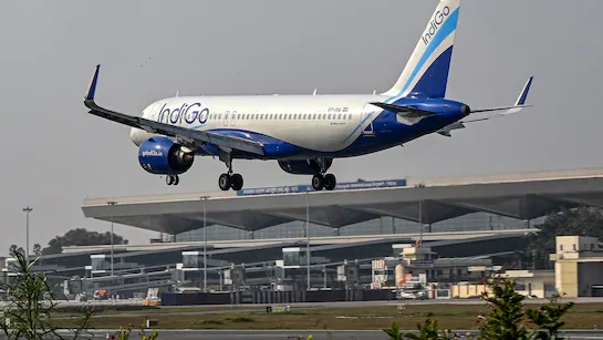 क्यों IndiGo की flights cancel हो रही हैं — समझिए असली वजहें